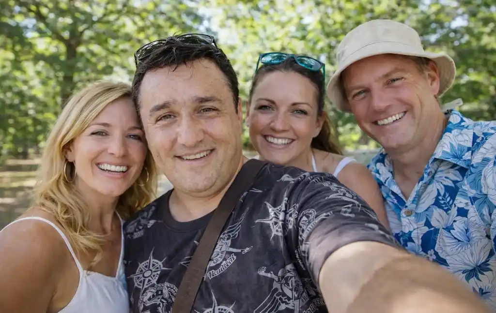 foto-s-turistami-na-ekskursii