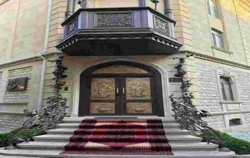 Музей ковров Камиля Алиева в Баку muzey-kovrov-kamilya-alieva-v-baku